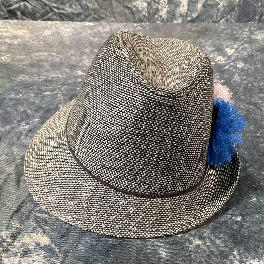 Claire’s hat.